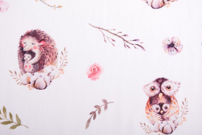 Bavlnený úplet v smotanovej farbe s digitálnou potlačou lesných zvierat 186606