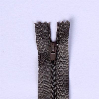 Špirálový zips v khaki farbe 16cm I-3S0-16-327