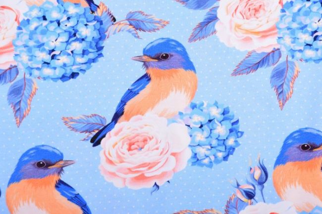 Bavlnený úplet v modrej farbe s digitálnou potlačou kvetín a vtáčikov 62321