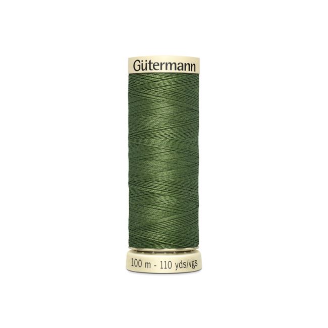 Univerzálna šijacia niť Gütermann v zelenej farbe 148