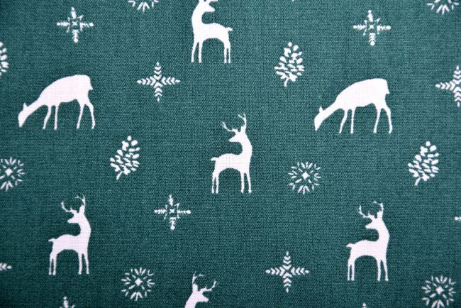 Vianočná látka z bavlny v zelenej farbe s potlačou jeleňov K15024-025D