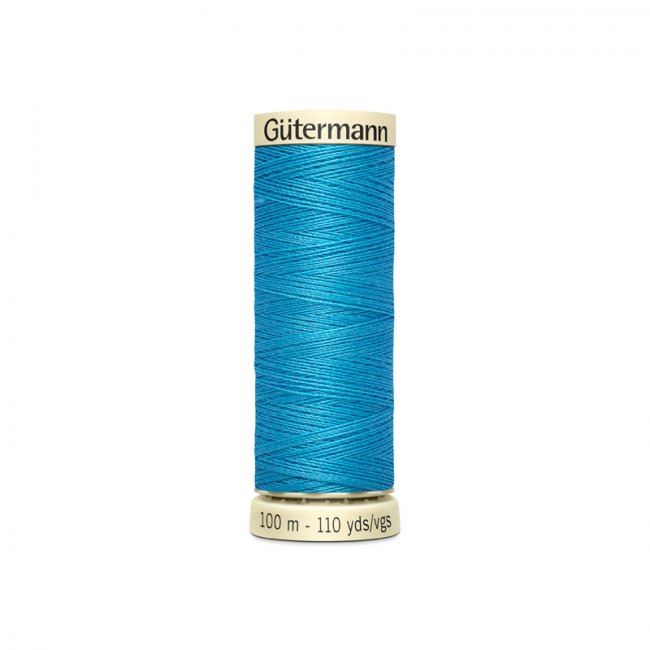 Univerzálna šijacia niť Gütermann v modrej farbe 197