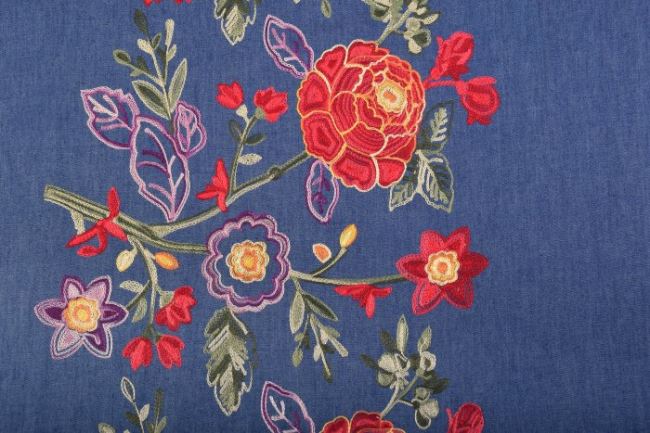 Džínsovina v modrej farbe s vyšitým kvetinovým vzorom 4067/002