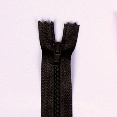 Špirálový zips čiernej farby 16cm I-3C0-16-332
