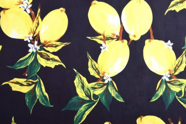 Popelín v čiernej farbe s citrónmi 17966/999