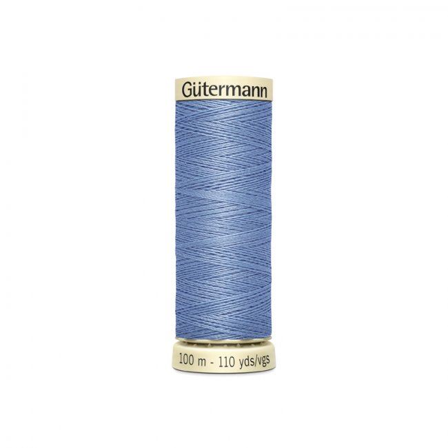 Univerzálna šijacia niť Gütermann vo svetlo modrej farbe s nádychom fialovej 74