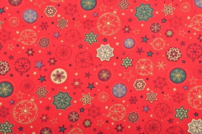 Vianočná látka z bavlny v červenej farbe s vianočnou potlačou hviezd a ozdôb 12716/015