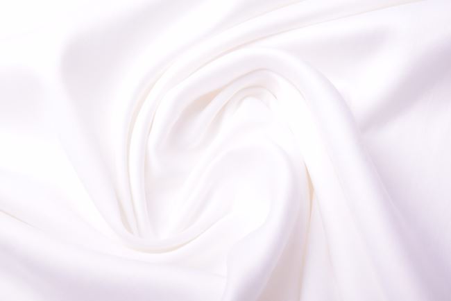 Viskóza s prímesou cupra v bielej farbe Q1181