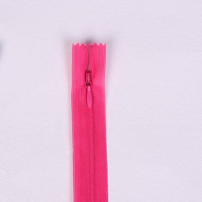Skrytý zips v sýto ružovej farbe 18cm I-3W0-18/144