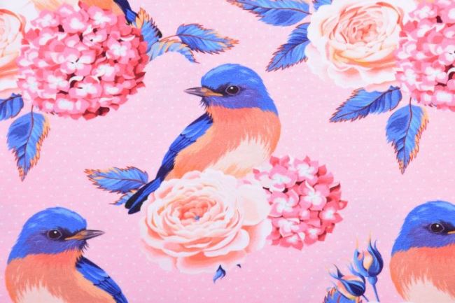 Bavlnený úplet v ružovej farbe s digitálnou potlačou kvetín a vtáčikov 62326
