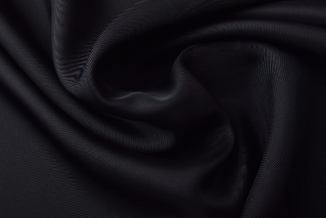 Cupro v čiernej farbe s leskom Q11448-002