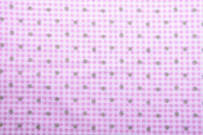 Bavlnená látka s kvietkami na ružovom kockovanom podklade 11128/011