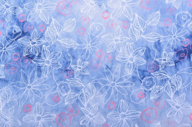 Bavlnená blúzkovina s modrým batikovaným vzorom a kvetmi BA86