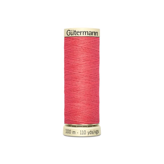 Univerzálna šijacia niť Gütermann v jasne červenej farbe 927