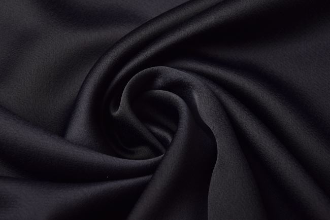 Kostýmová elastická látka v černej farbe AP61