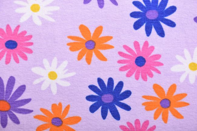 Bavlnený úplet vo svetlo fialovej farbe s potlačou kvetín 19630/043
