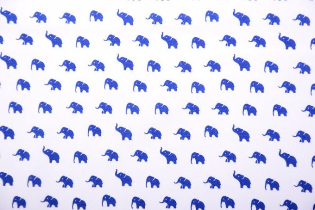 Popelín v bielej farbe s potlačou modrých slonov KC0386-008
