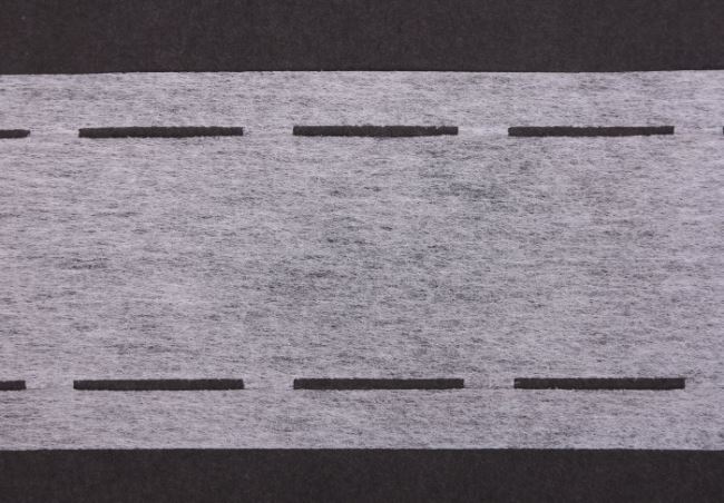 Lepiace tuženie do opasku v bielej farbe široké 5,5 cm I-X10-135055-101