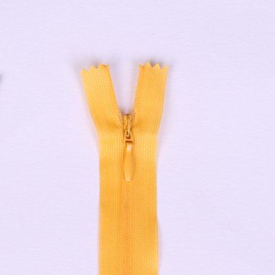 Skrytý zips žltej farby 20cm I-2/3W0-20/111