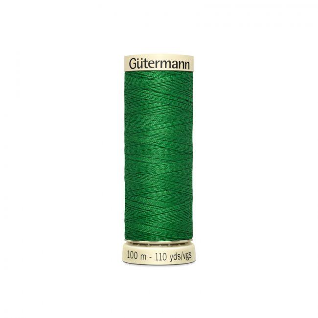 Univerzálna šijacia niť Gütermann v zelenej farbe 396
