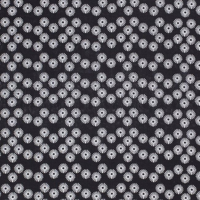 Mušelín v čiernej farbe s potlačou kvetín 13054/069