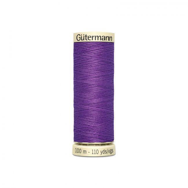 Univerzálna šijacia niť Gütermann v purpurovej farbe 571