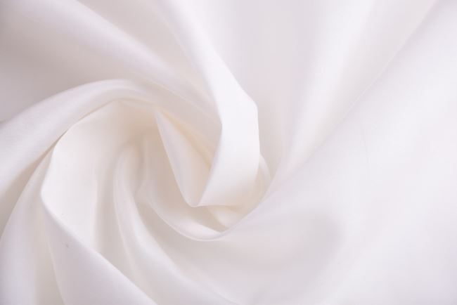 Hodváb v bielej farbe s leskom HL011
