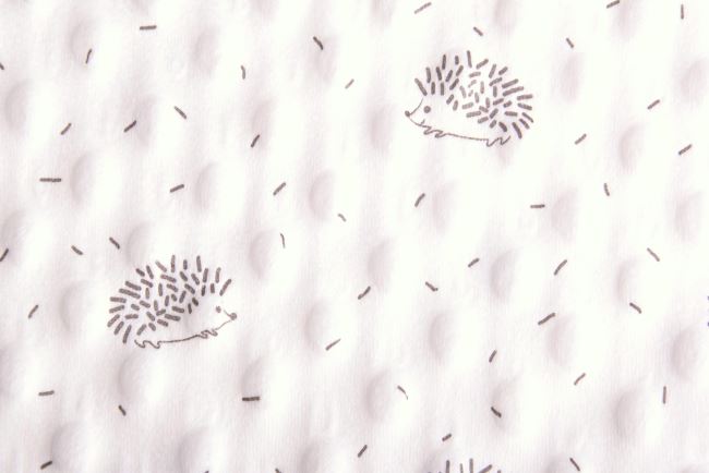 Minky fleece v smotanovej farbe s potlačou ježka 15875/020