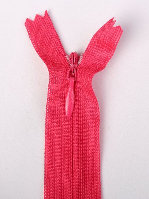 Skrytý zips v sýto ružovej farbe 45cm I-3W0-45-396