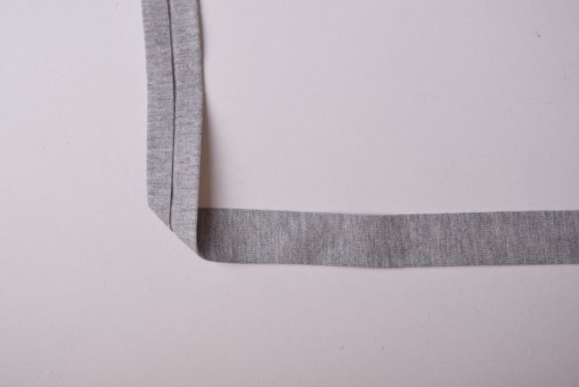 Viskózový lemovací prúžok v šedej farbe - 3 m 3DOKI067