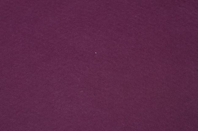 Filc v tmavo fialovej farbe 20x30cm 07060/047