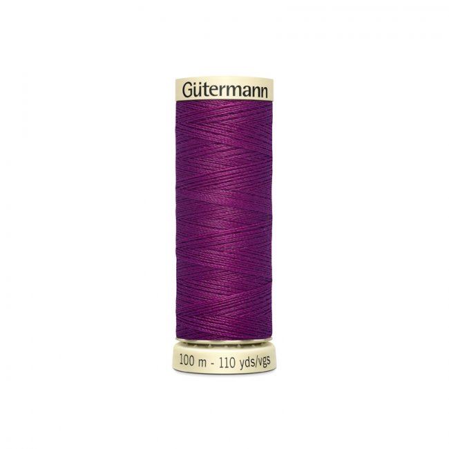 Univerzálna šijacia niť Gütermann v sýto fialovej farbe 718