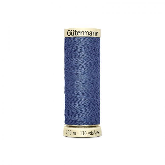 Univerzálna šijacia niť Gütermann v modrej farbe 112