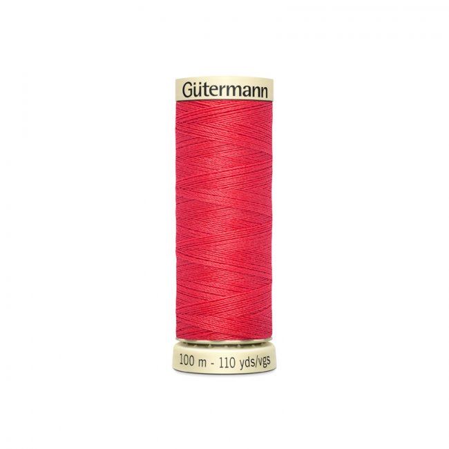 Univerzálna šijacia niť Gütermann v jasne červenej farbe 16
