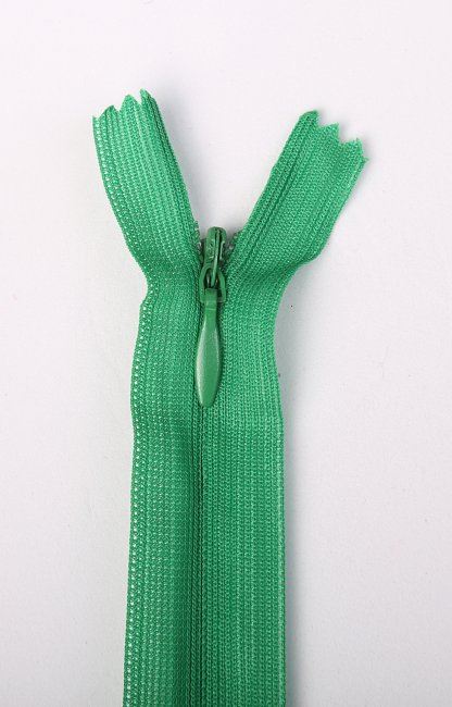 Skrytý zips zelenej farby 45cm I-3W0-45-243
