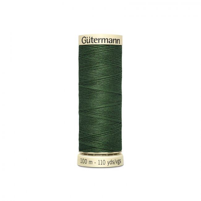 Univerzálna šijacia niť Gütermann v zelenej farbe 561