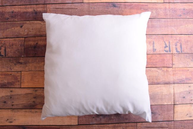 Bavlnený vankúš s výplňou z dutého vlákna vo vel.50x50 cm POV1